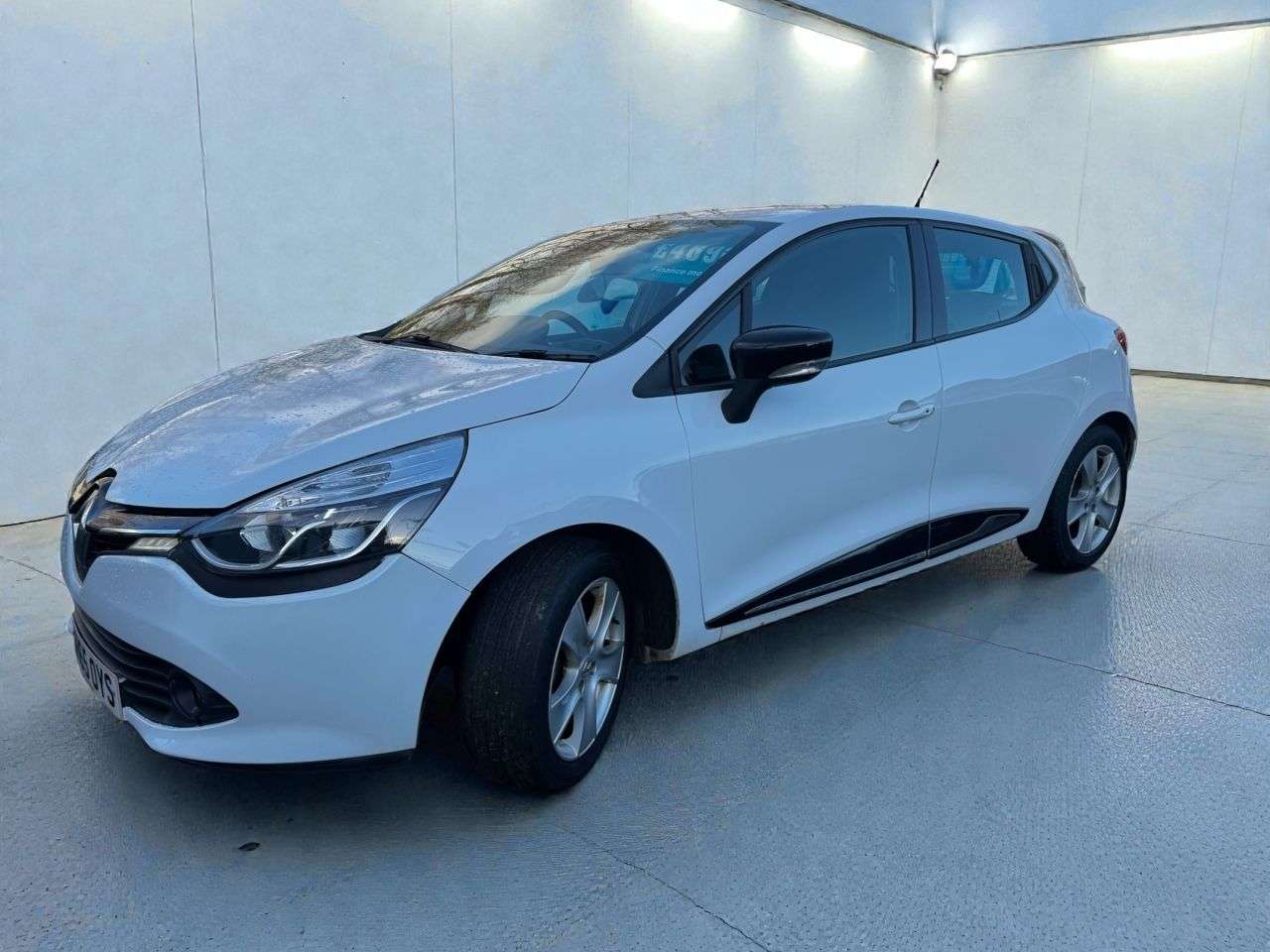 A 2015 RENAULT CLIO 1.5 dCi Dynamique Nav Hatchback 5dr Diesel Manual Euro 6 (s/s) (90 ps) A 2015 RENAULT CLIO 1.5 dCi Dynamique Nav Hatchback 5dr Diesel Manual Euro 6 (s/s) (90 ps)