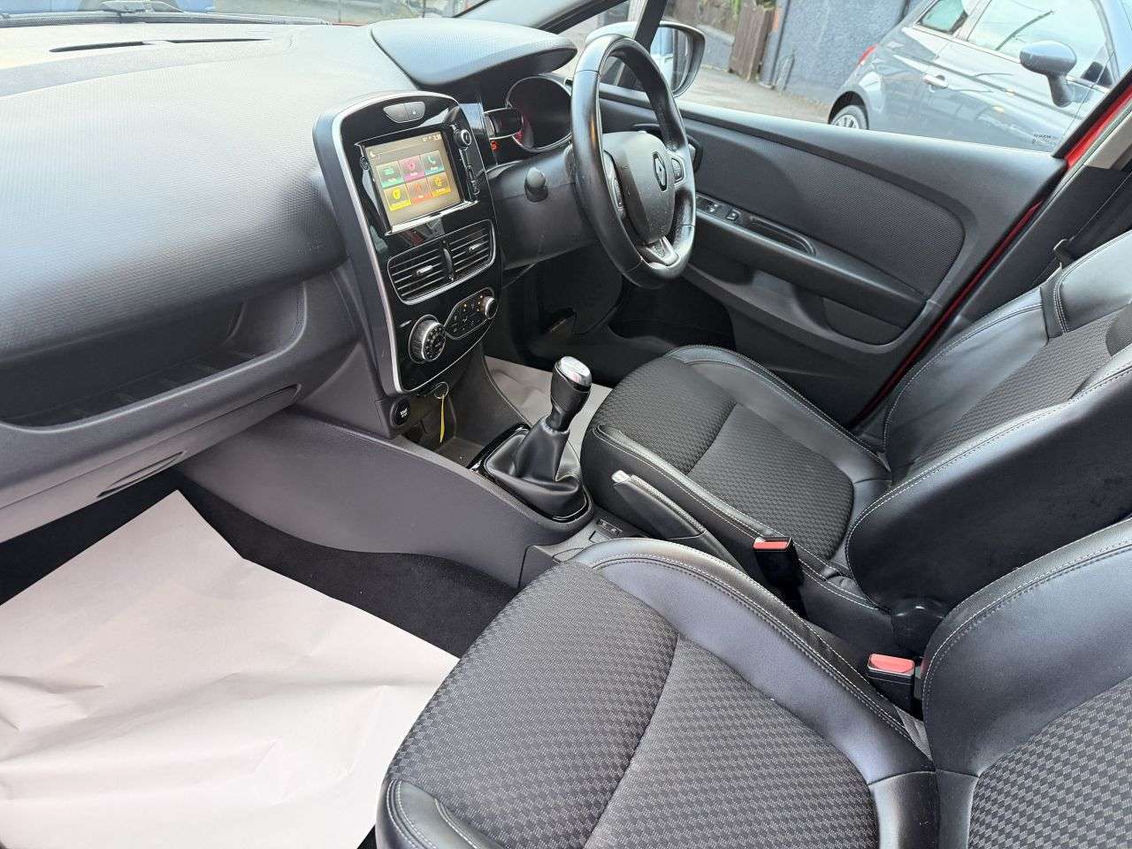 2019 RENAULT CLIO 2019 RENAULT CLIO