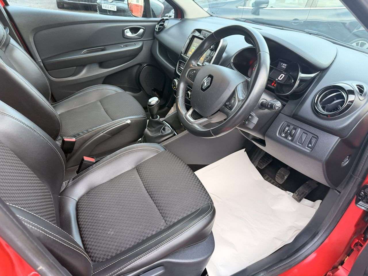 2019 RENAULT CLIO 2019 RENAULT CLIO