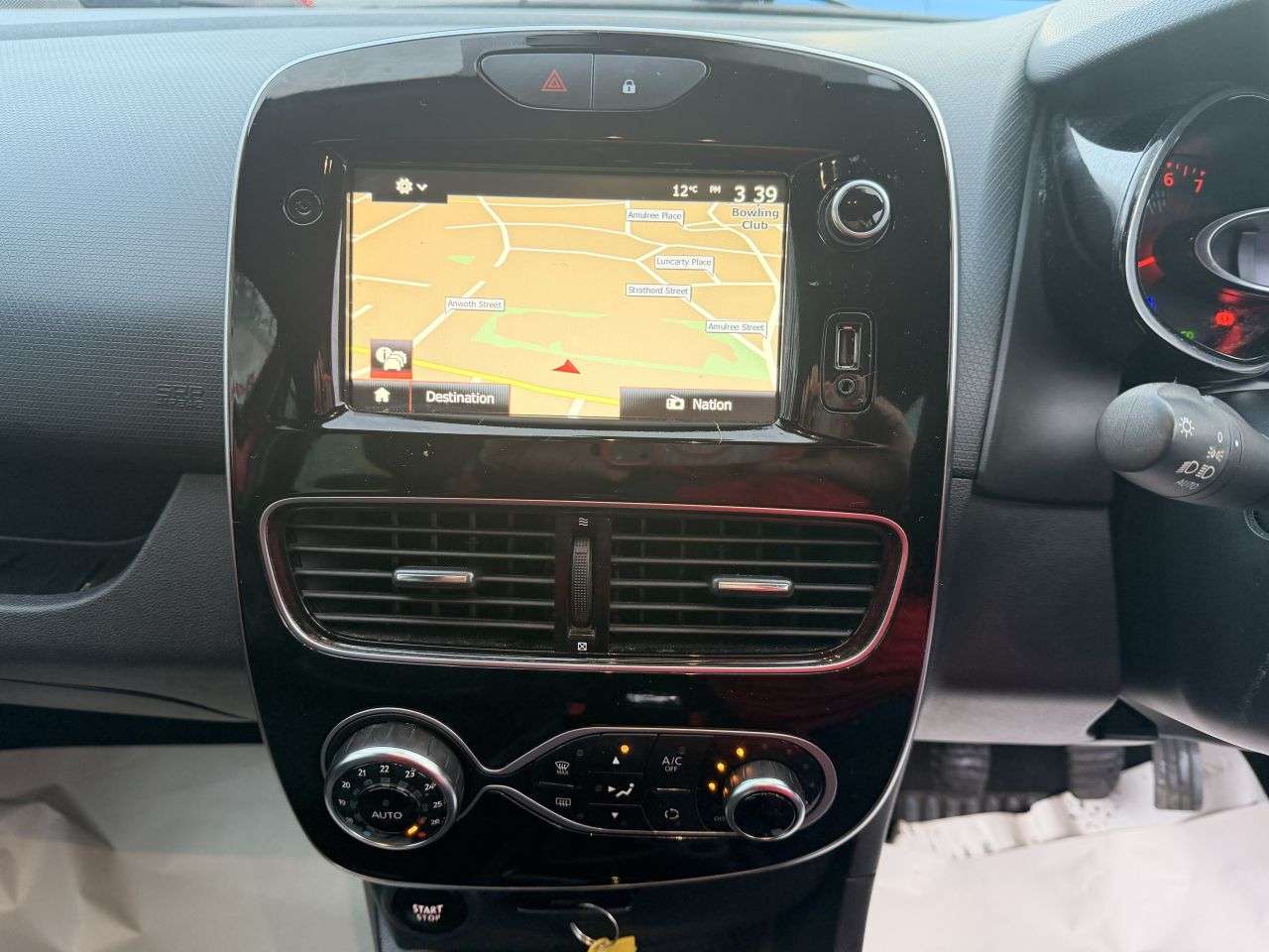 2019 RENAULT CLIO 2019 RENAULT CLIO