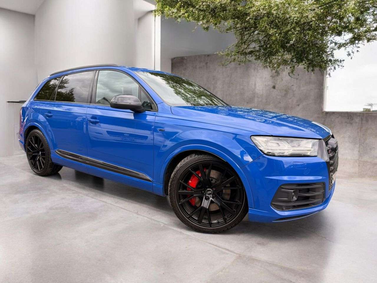A 2017 AUDI SQ7 4.0 TDI V8 SUV 5dr Diesel Tiptronic quattro Euro 6 (s/s) (435 ps) A 2017 AUDI SQ7 4.0 TDI V8 SUV 5dr Diesel Tiptronic quattro Euro 6 (s/s) (435 ps)