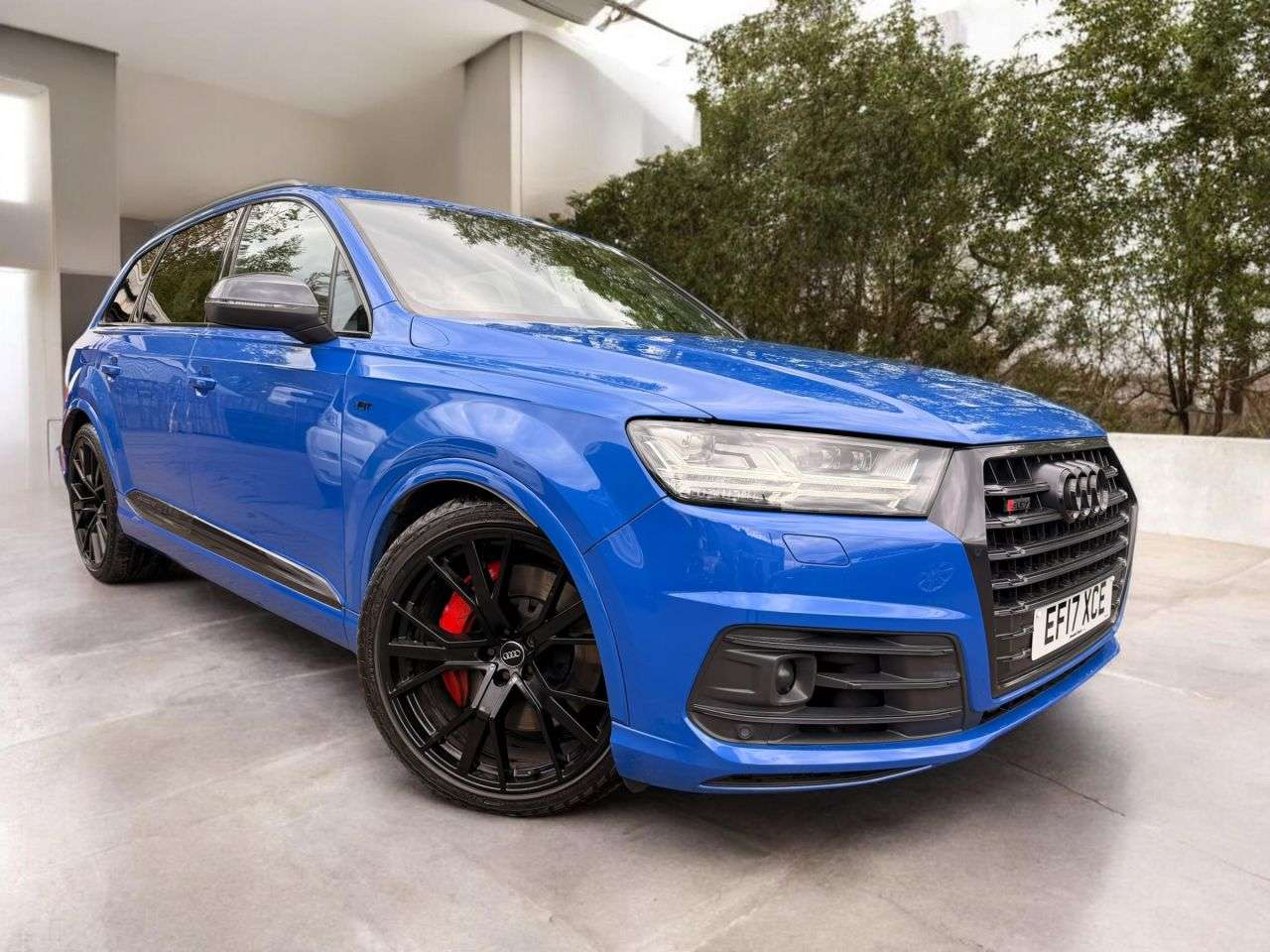 A 2017 AUDI SQ7 4.0 TDI V8 SUV 5dr Diesel Tiptronic quattro Euro 6 (s/s) (435 ps) A 2017 AUDI SQ7 4.0 TDI V8 SUV 5dr Diesel Tiptronic quattro Euro 6 (s/s) (435 ps)