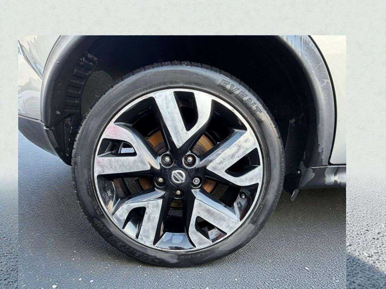 A 2013 NISSAN JUKE 1.6 n-tec SUV 5dr Petrol Manual Euro 5 (17in Alloy) (117 ps) A 2013 NISSAN JUKE 1.6 n-tec SUV 5dr Petrol Manual Euro 5 (17in Alloy) (117 ps)