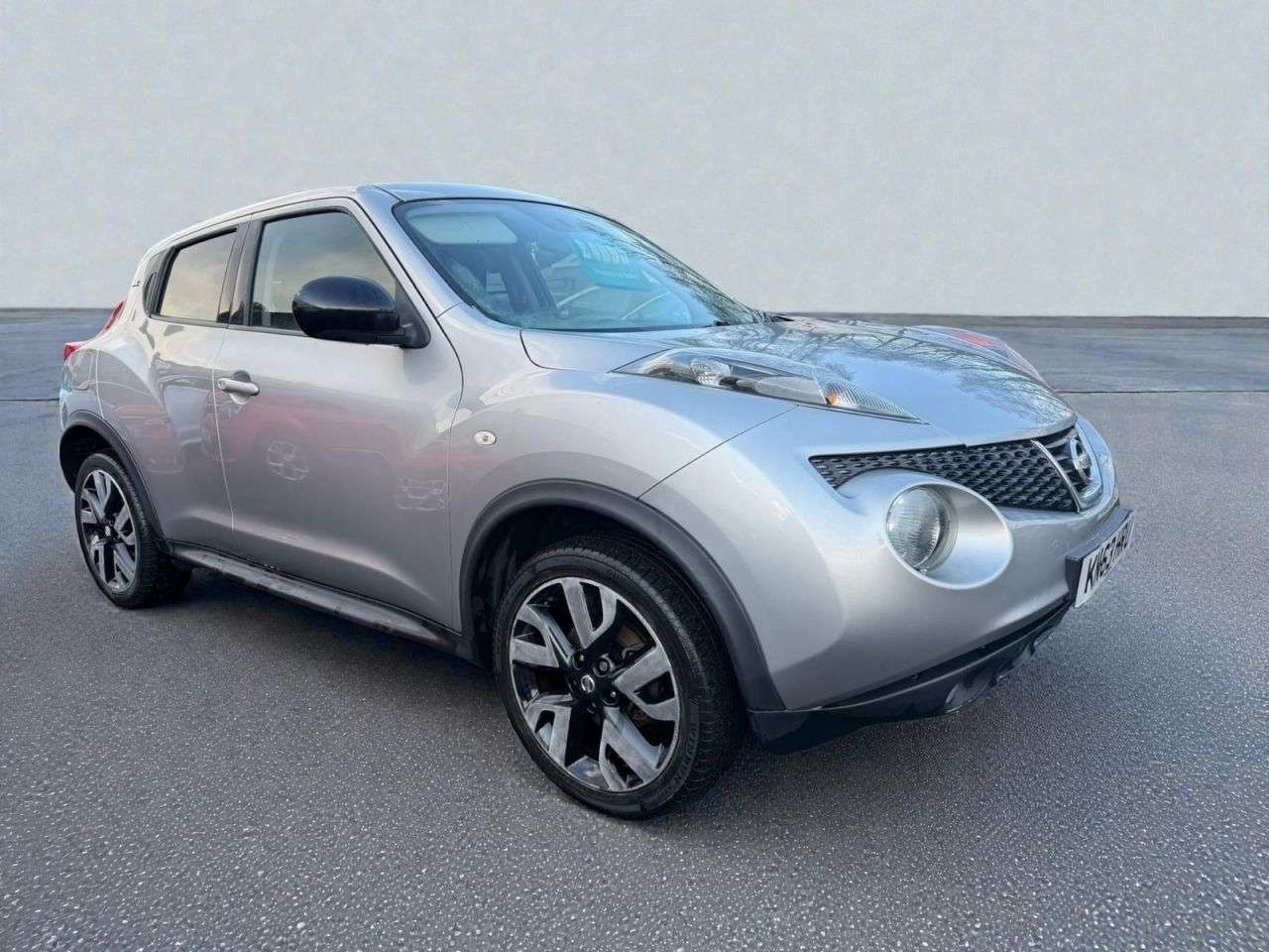 A 2013 NISSAN JUKE 1.6 n-tec SUV 5dr Petrol Manual Euro 5 (17in Alloy) (117 ps) A 2013 NISSAN JUKE 1.6 n-tec SUV 5dr Petrol Manual Euro 5 (17in Alloy) (117 ps)