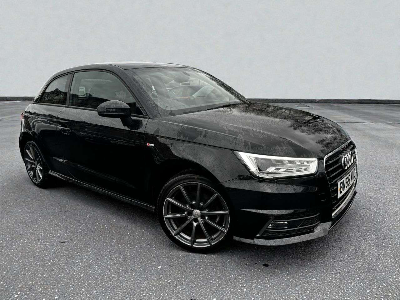 A 2015 AUDI A1 1.6 TDI S line Hatchback 3dr Diesel Manual Euro 6 (s/s) (116 ps) A 2015 AUDI A1 1.6 TDI S line Hatchback 3dr Diesel Manual Euro 6 (s/s) (116 ps)