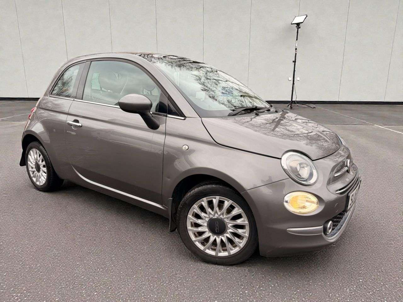 A 2016 FIAT 500 1.2 Lounge Hatchback 3dr Petrol Manual Euro 6 (s/s) (69 bhp) ***SERVICE HIS A 2016 FIAT 500 1.2 Lounge Hatchback 3dr Petrol Manual Euro 6 (s/s) (69 bhp) ***SERVICE HIS