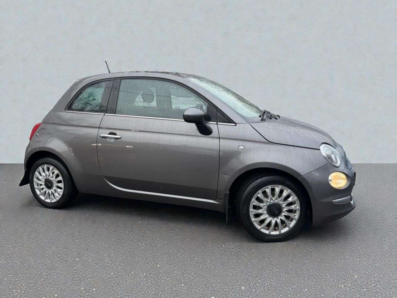 A 2016 FIAT 500 1.2 Lounge Hatchback 3dr Petrol Manual Euro 6 (s/s) (69 bhp) ***SERVICE HIS A 2016 FIAT 500 1.2 Lounge Hatchback 3dr Petrol Manual Euro 6 (s/s) (69 bhp) ***SERVICE HIS