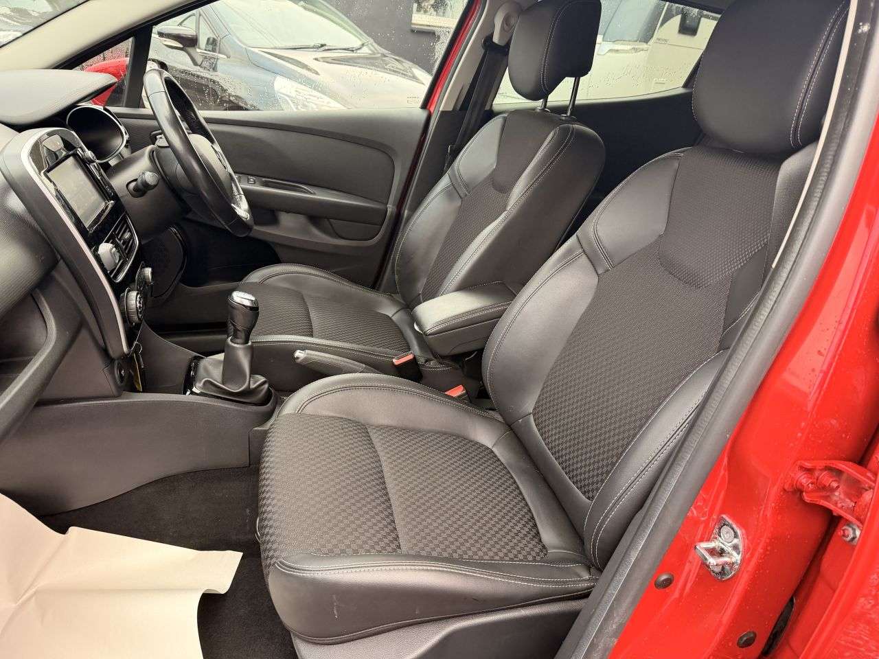 2017 RENAULT CLIO 2017 RENAULT CLIO