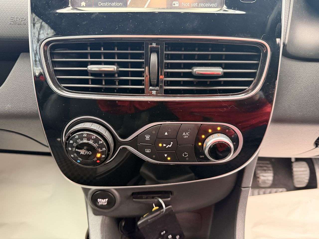 2017 RENAULT CLIO 2017 RENAULT CLIO