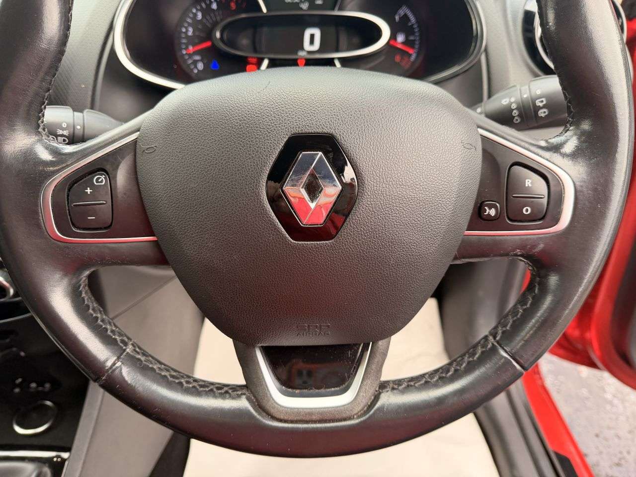 2017 RENAULT CLIO 2017 RENAULT CLIO