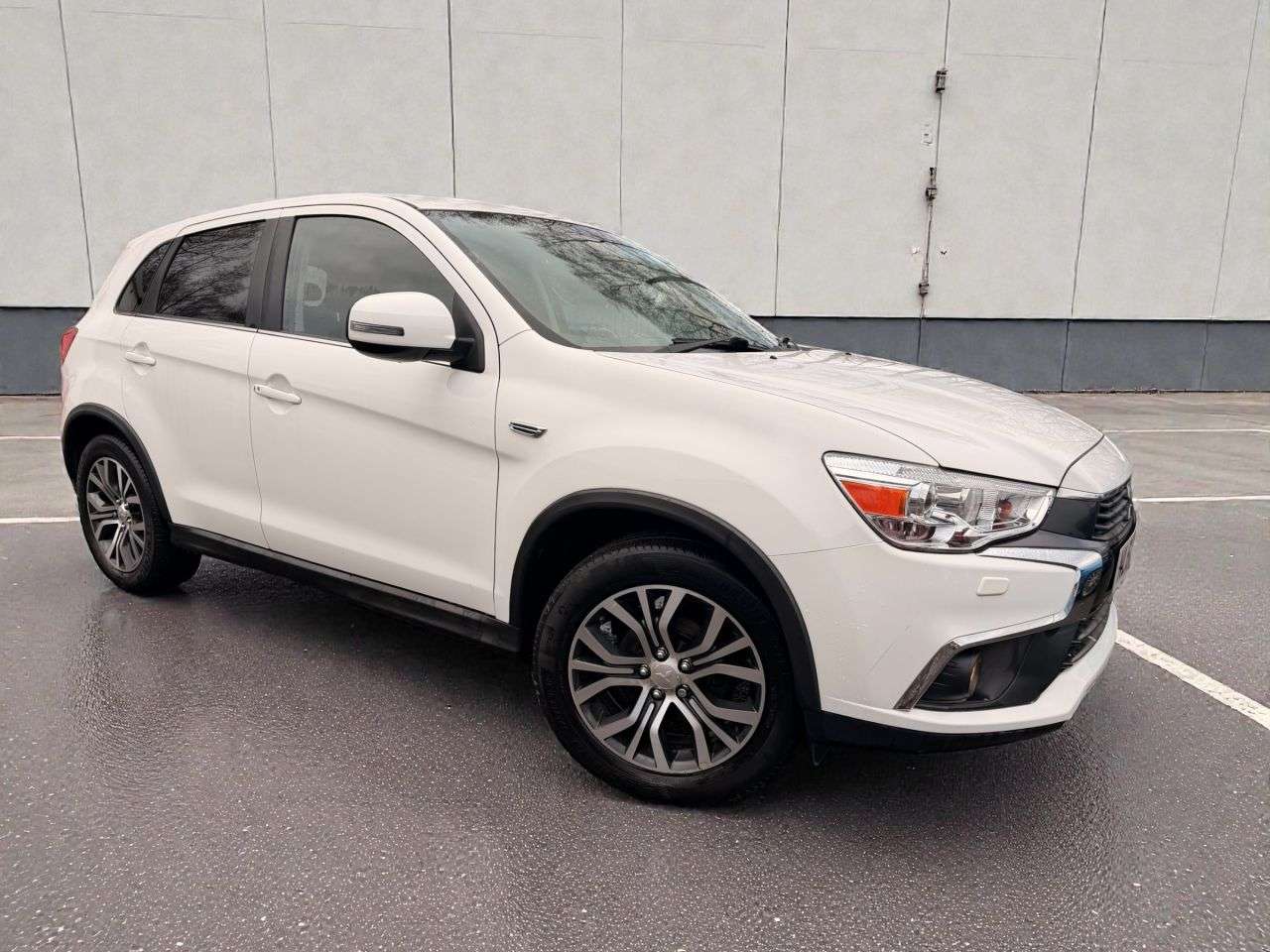 A 2017 MITSUBISHI ASX 1.6 3 SUV 5dr Petrol Manual Euro 6 (117 ps) A 2017 MITSUBISHI ASX 1.6 3 SUV 5dr Petrol Manual Euro 6 (117 ps)