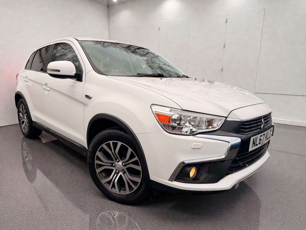 A 2017 MITSUBISHI ASX 1.6 3 SUV 5dr Petrol Manual Euro 6 (117 ps) A 2017 MITSUBISHI ASX 1.6 3 SUV 5dr Petrol Manual Euro 6 (117 ps)