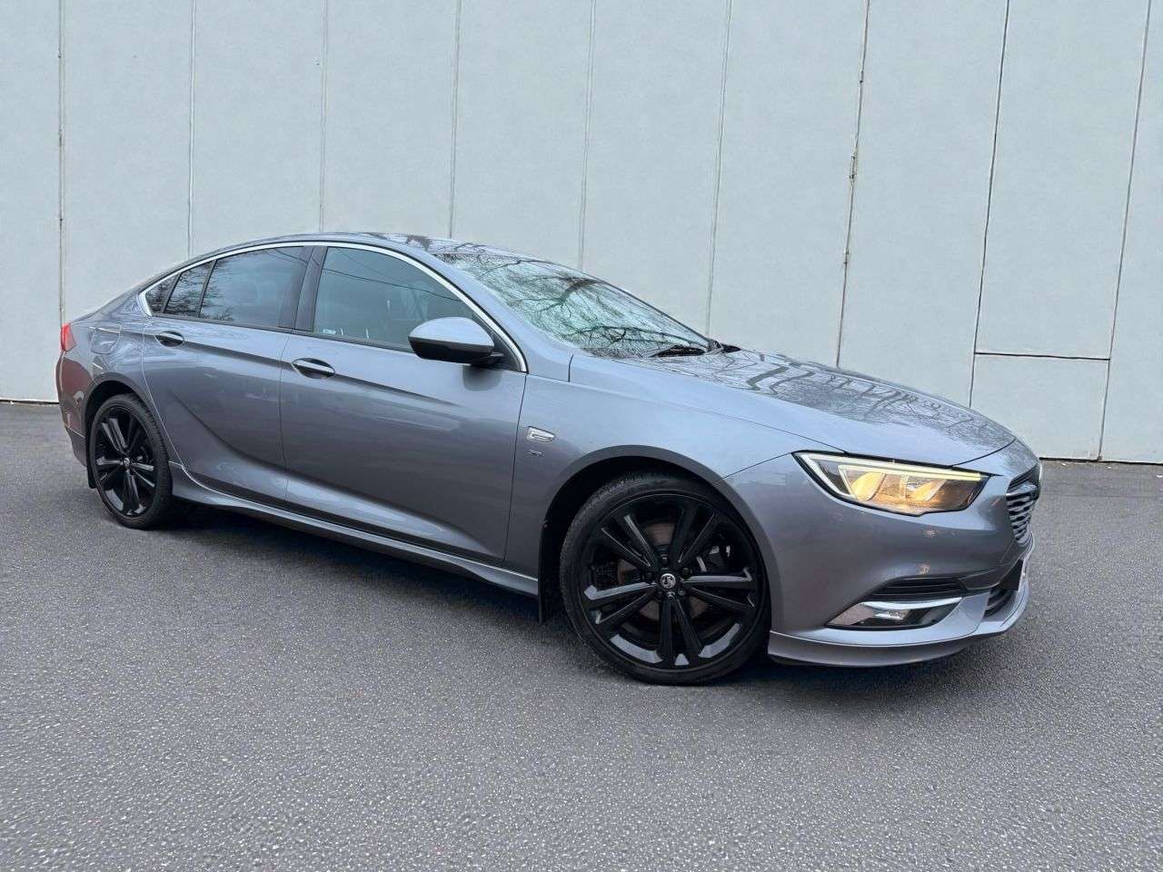 A 2017 VAUXHALL INSIGNIA 2.0 Turbo D BlueInjection SRi VX Line Nav Grand Sport 5dr Diesel Manual Eur A 2017 VAUXHALL INSIGNIA 2.0 Turbo D BlueInjection SRi VX Line Nav Grand Sport 5dr Diesel Manual Eur