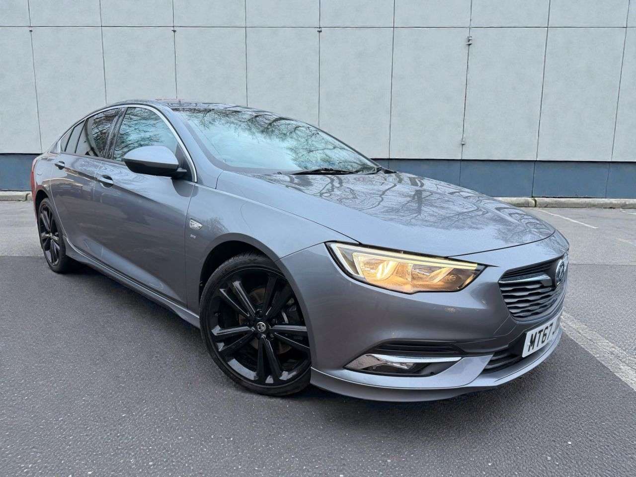 A 2017 VAUXHALL INSIGNIA 2.0 Turbo D BlueInjection SRi VX Line Nav Grand Sport 5dr Diesel Manual Eur A 2017 VAUXHALL INSIGNIA 2.0 Turbo D BlueInjection SRi VX Line Nav Grand Sport 5dr Diesel Manual Eur