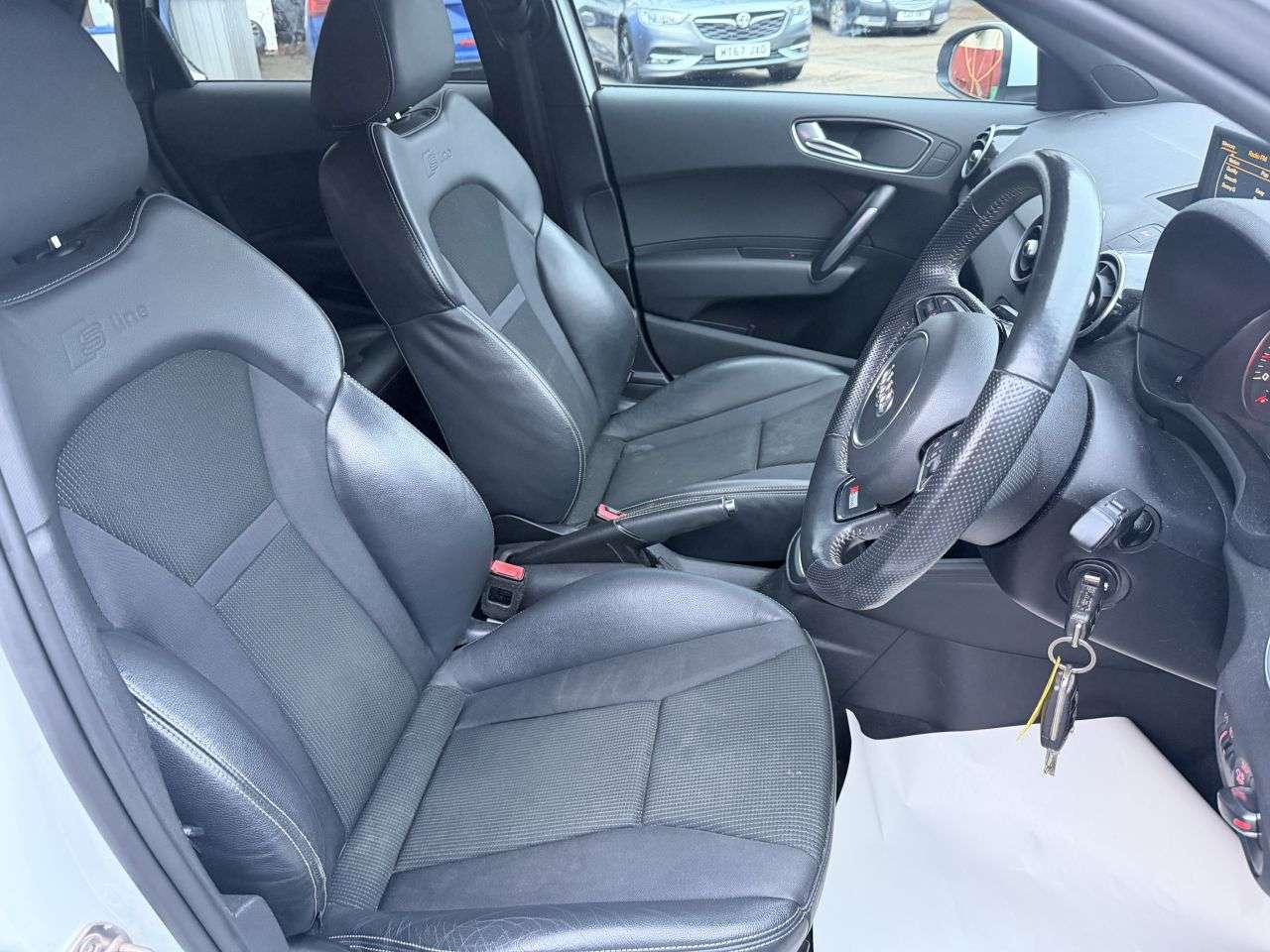 2014 AUDI A1 2014 AUDI A1