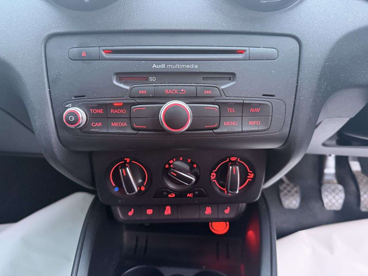 2014 AUDI A1 2014 AUDI A1