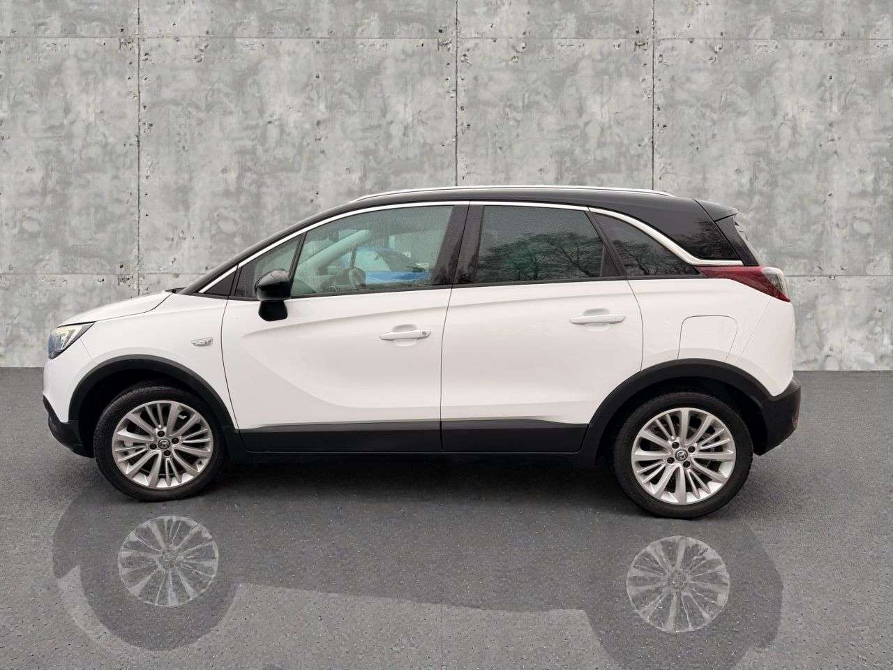 A 2019 VAUXHALL CROSSLAND X 1.2 Elite Nav SUV 5dr Petrol Manual Euro 6 (83 ps) A 2019 VAUXHALL CROSSLAND X 1.2 Elite Nav SUV 5dr Petrol Manual Euro 6 (83 ps)