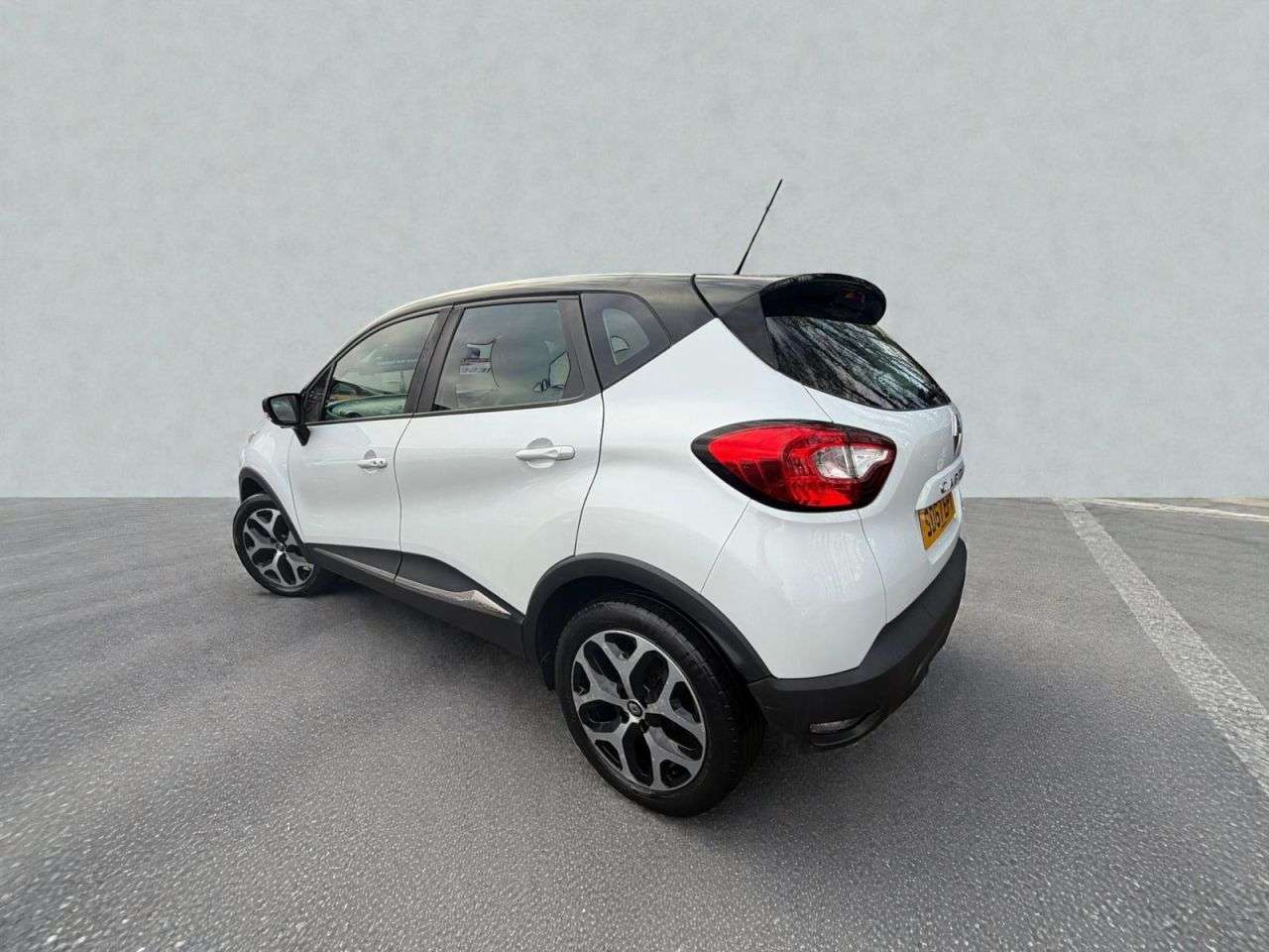 A 2017 RENAULT CAPTUR 1.5 dCi ENERGY Dynamique Nav SUV 5dr Diesel Manual Euro 6 (s/s) (90 ps) *** A 2017 RENAULT CAPTUR 1.5 dCi ENERGY Dynamique Nav SUV 5dr Diesel Manual Euro 6 (s/s) (90 ps) ***