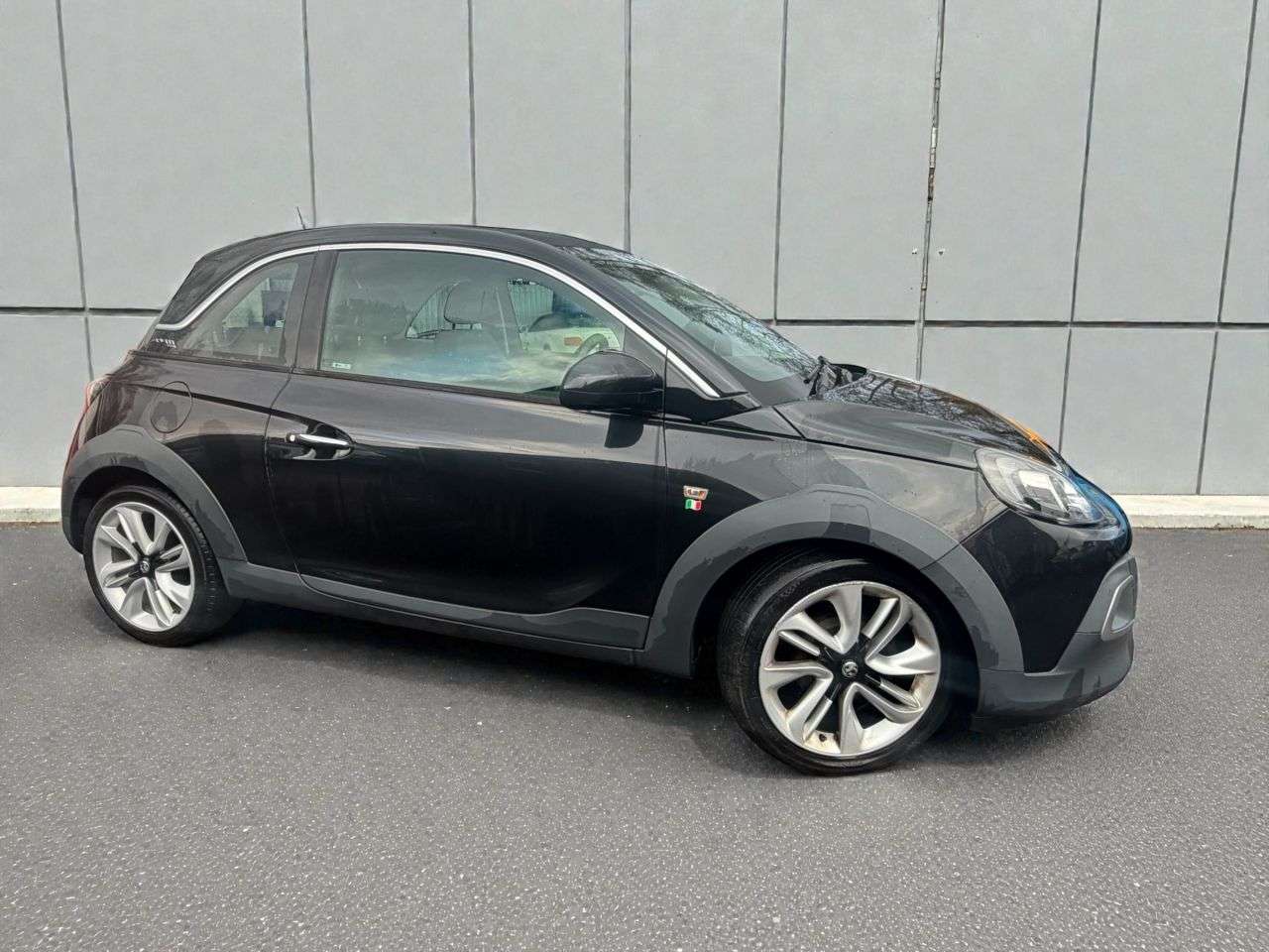 A 2016 VAUXHALL ADAM 1.2i ROCKS AIR Hatchback 3dr Petrol Manual Euro 6 (70 ps) *** ONLY 44K MILE A 2016 VAUXHALL ADAM 1.2i ROCKS AIR Hatchback 3dr Petrol Manual Euro 6 (70 ps) *** ONLY 44K MILE