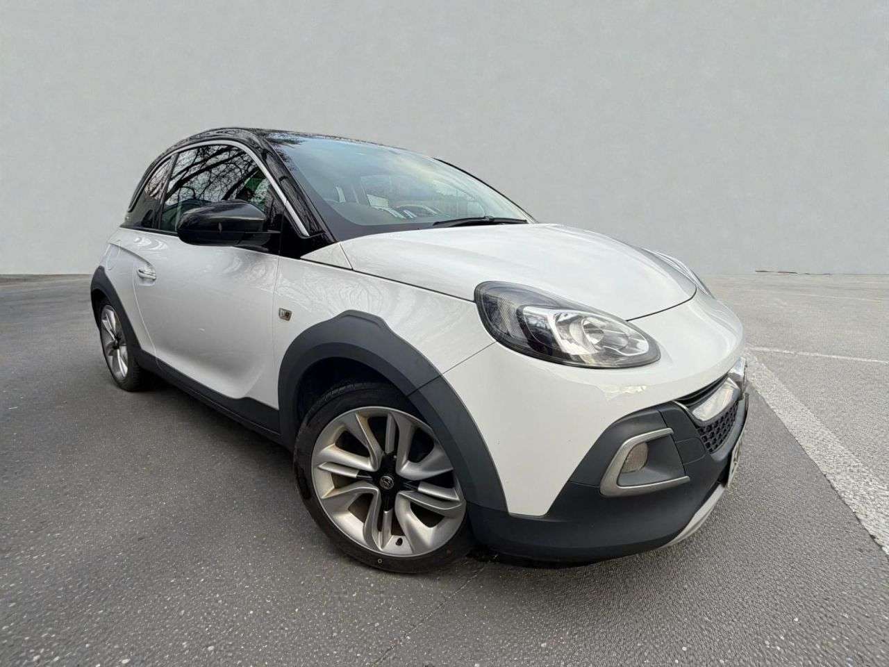 A 2016 VAUXHALL ADAM 1.4i ROCKS Hatchback 3dr Petrol Manual Euro 6 (87 ps) ** FULL 6 STAMP SERVI A 2016 VAUXHALL ADAM 1.4i ROCKS Hatchback 3dr Petrol Manual Euro 6 (87 ps) ** FULL 6 STAMP SERVI