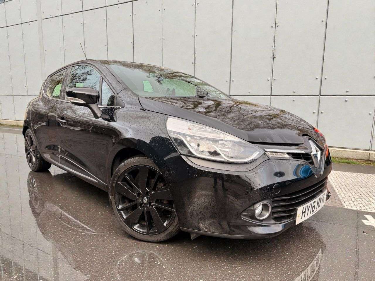 A 2016 RENAULT CLIO 1.5 dCi Dynamique S Nav Hatchback 5dr Diesel Manual Euro 6 (s/s) (90 ps) LO A 2016 RENAULT CLIO 1.5 dCi Dynamique S Nav Hatchback 5dr Diesel Manual Euro 6 (s/s) (90 ps) LO