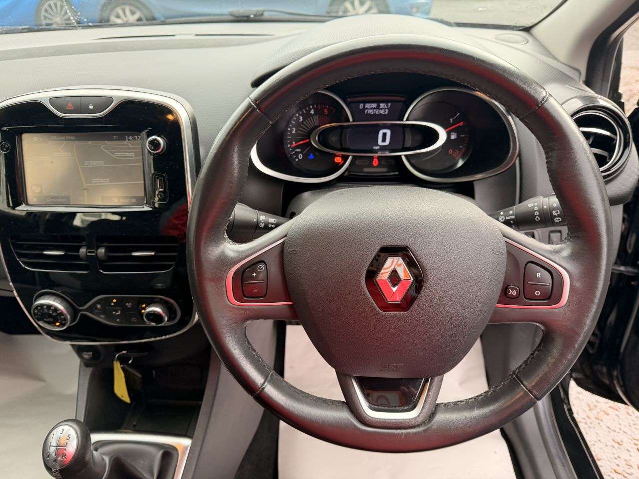 2016 RENAULT CLIO 2016 RENAULT CLIO