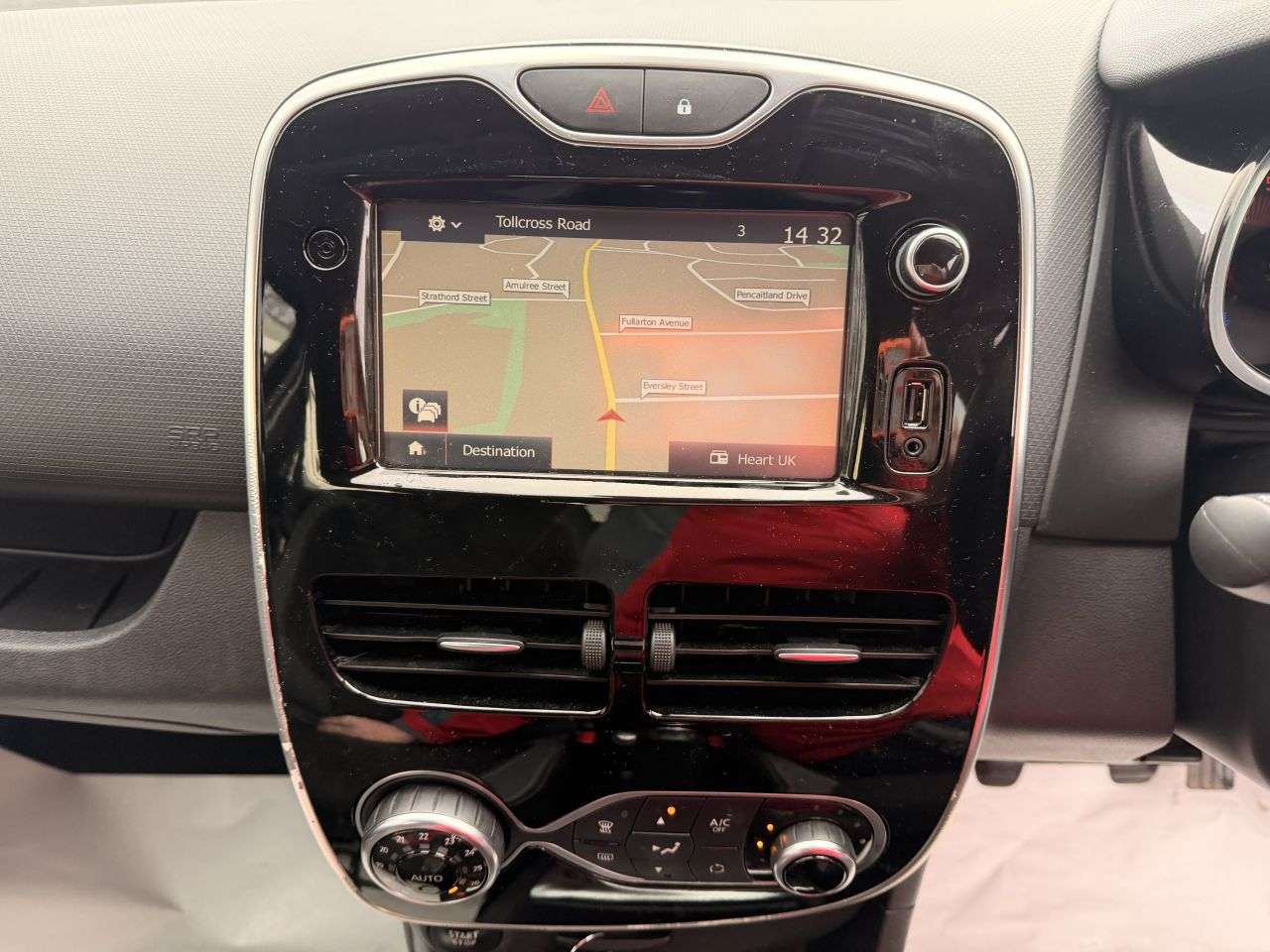 2016 RENAULT CLIO 2016 RENAULT CLIO