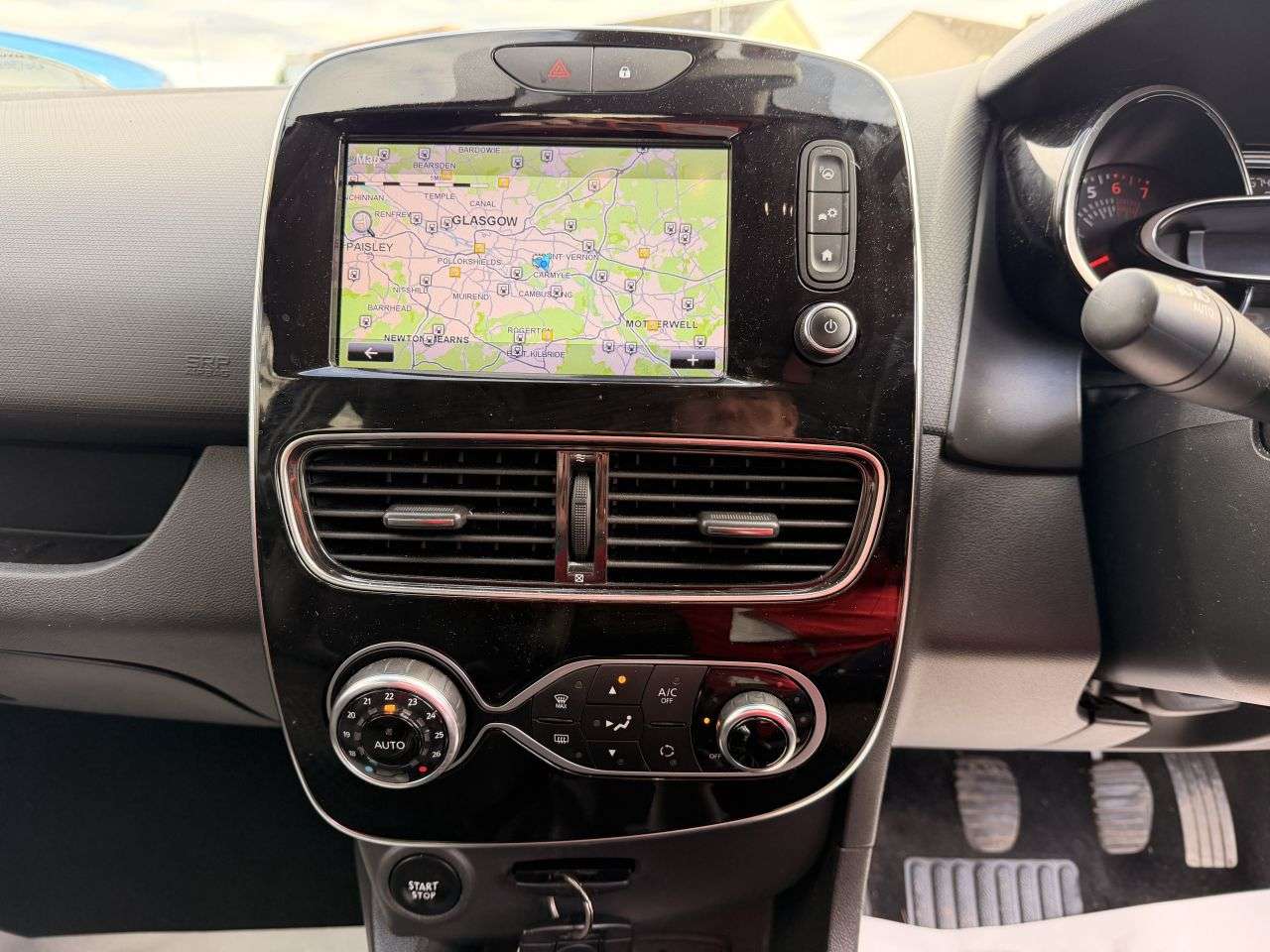 2016 RENAULT CLIO 2016 RENAULT CLIO