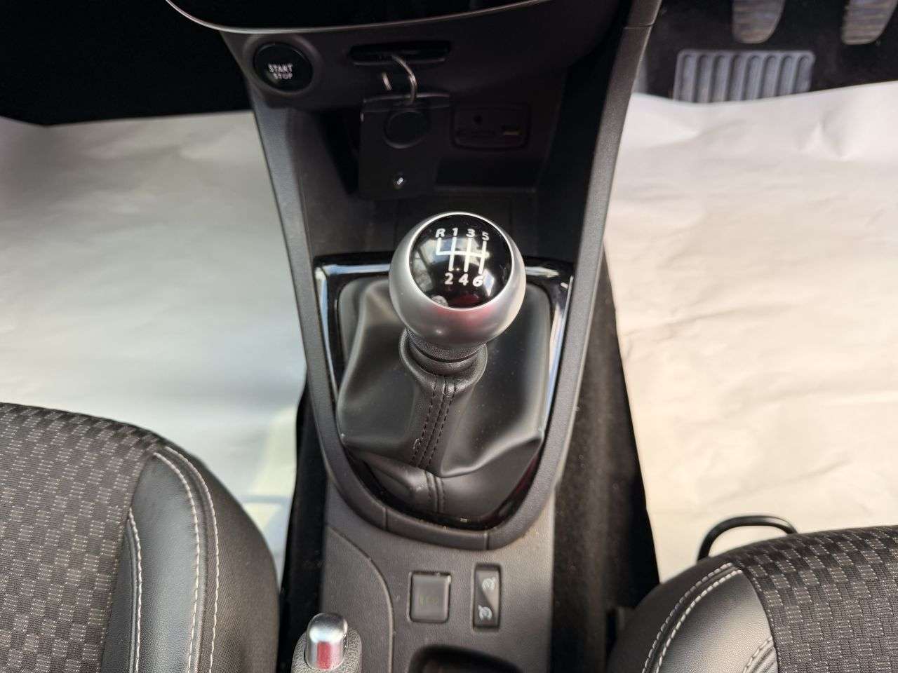 2016 RENAULT CLIO 2016 RENAULT CLIO