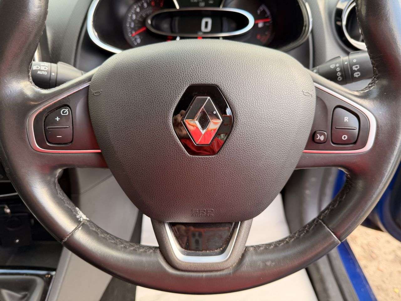 2016 RENAULT CLIO 2016 RENAULT CLIO