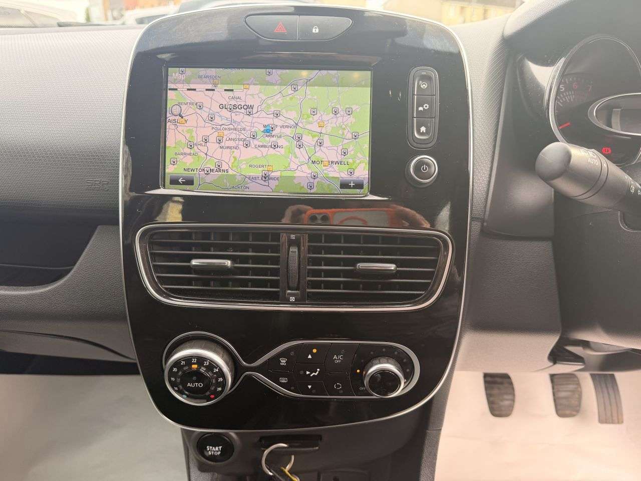 2016 RENAULT CLIO 2016 RENAULT CLIO