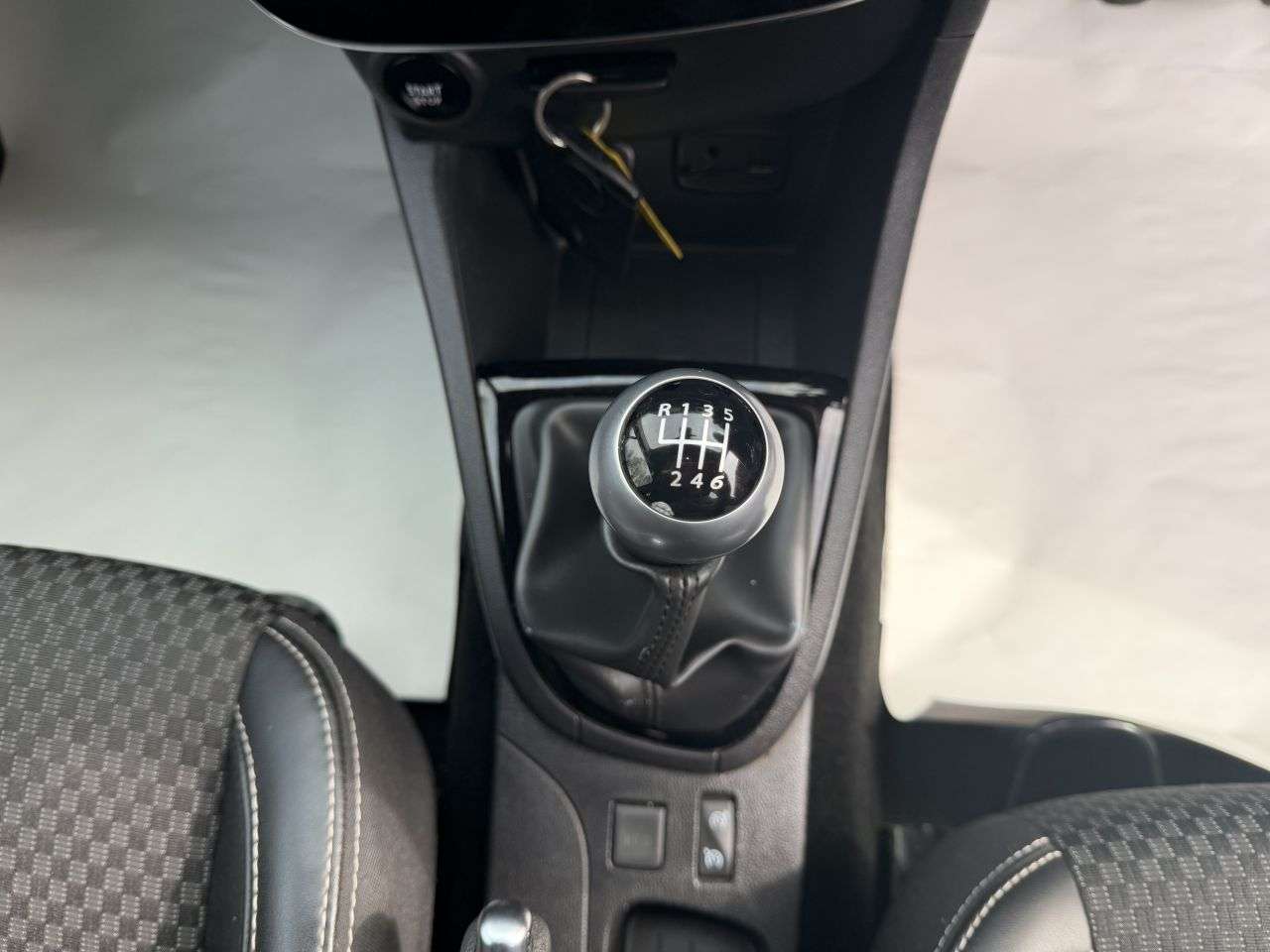 2016 RENAULT CLIO 2016 RENAULT CLIO