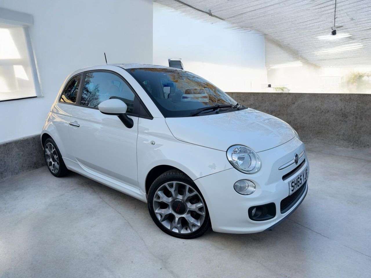 A 2015 FIAT 500 1.2 S Hatchback 3dr Petrol Manual Euro 6 (s/s) (69 bhp) A 2015 FIAT 500 1.2 S Hatchback 3dr Petrol Manual Euro 6 (s/s) (69 bhp)