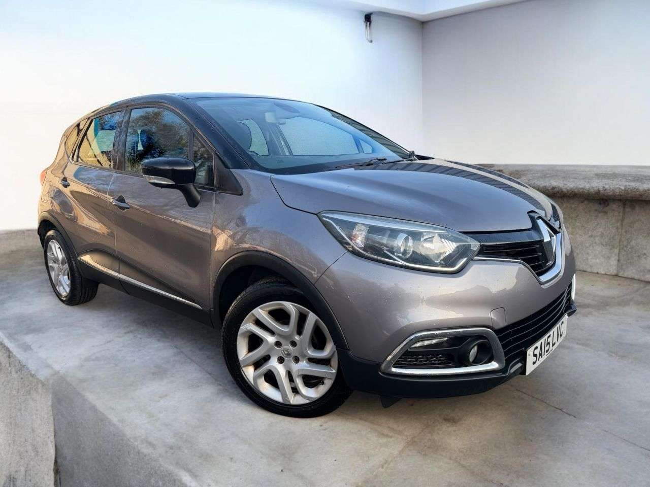 A 2015 RENAULT CAPTUR 0.9 TCe ENERGY Dynamique MediaNav SUV 5dr Petrol Manual Euro 5 (s/s) (90 ps A 2015 RENAULT CAPTUR 0.9 TCe ENERGY Dynamique MediaNav SUV 5dr Petrol Manual Euro 5 (s/s) (90 ps