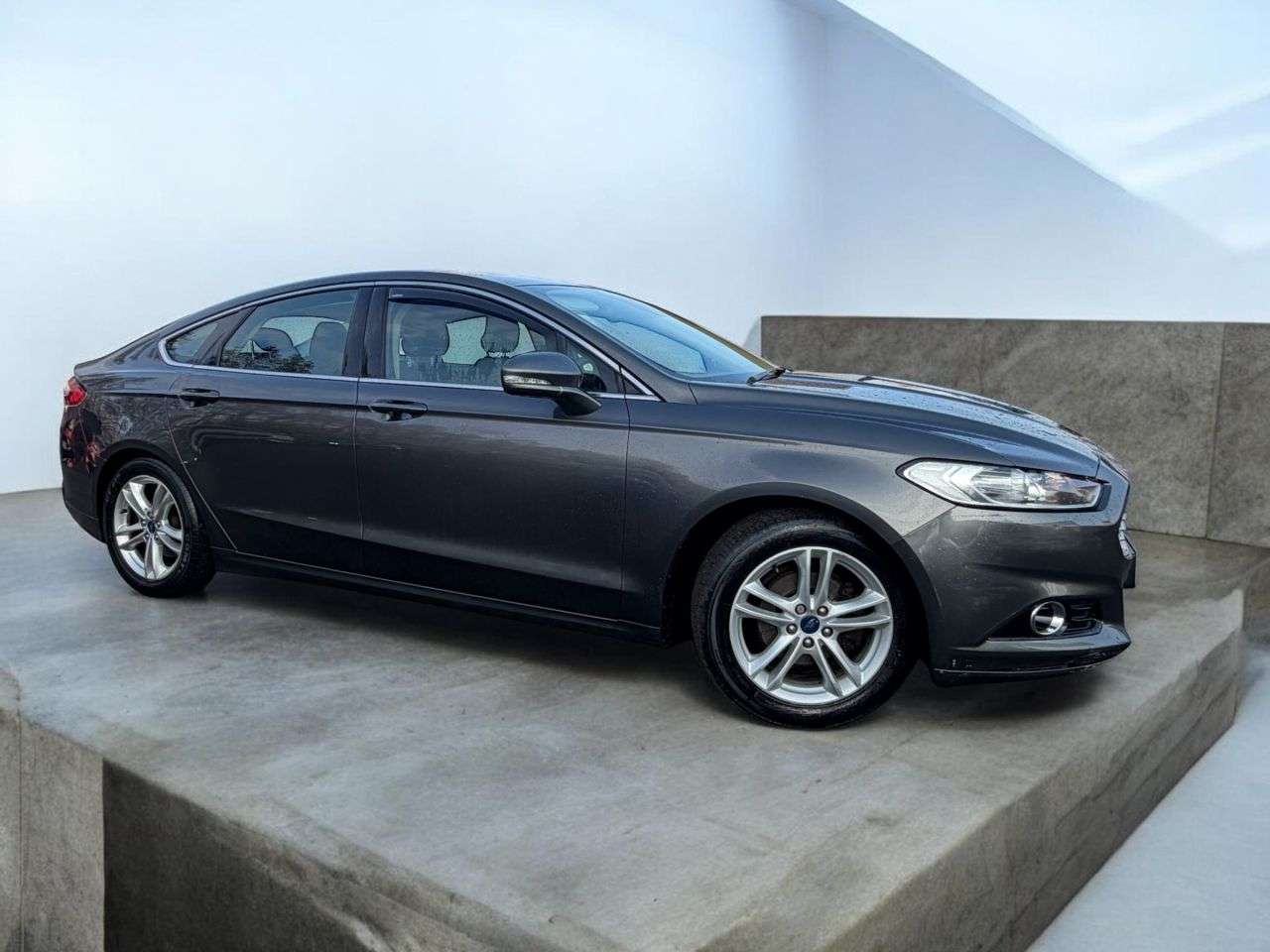 A 2015 FORD MONDEO 2.0 TDCi Titanium Hatchback 5dr Diesel Manual Euro 6 (s/s) (180 ps) *** GRE A 2015 FORD MONDEO 2.0 TDCi Titanium Hatchback 5dr Diesel Manual Euro 6 (s/s) (180 ps) *** GRE