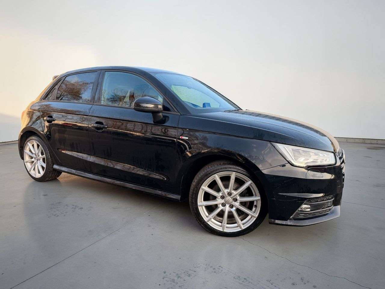 A 2015 AUDI A1 1.6 TDI S line Sportback 5dr Diesel Manual Euro 6 (s/s) (116 ps) *** £20 PE A 2015 AUDI A1 1.6 TDI S line Sportback 5dr Diesel Manual Euro 6 (s/s) (116 ps) *** £20 PE