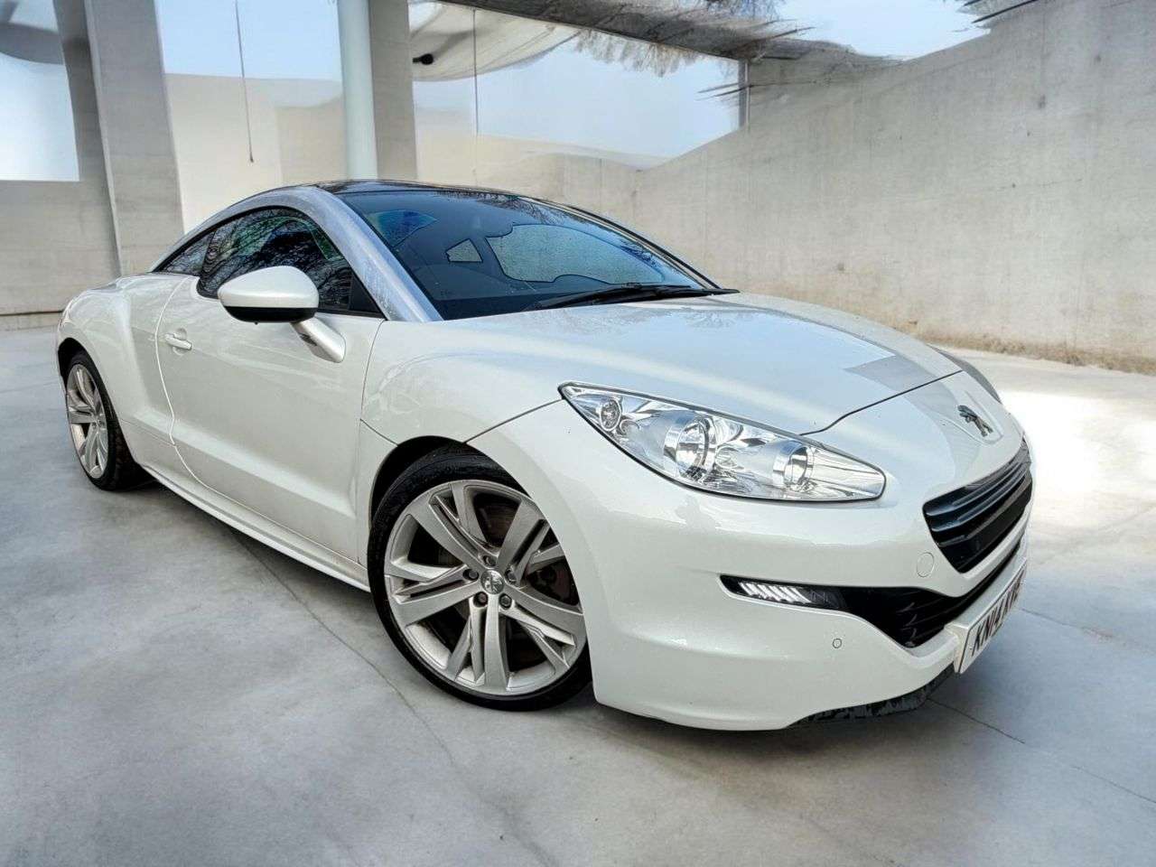 A 2014 PEUGEOT RCZ 2.0 HDi GT Coupe 2dr Diesel Manual Euro 5 (163 ps) *** FULL BLACK LEATHER I A 2014 PEUGEOT RCZ 2.0 HDi GT Coupe 2dr Diesel Manual Euro 5 (163 ps) *** FULL BLACK LEATHER I