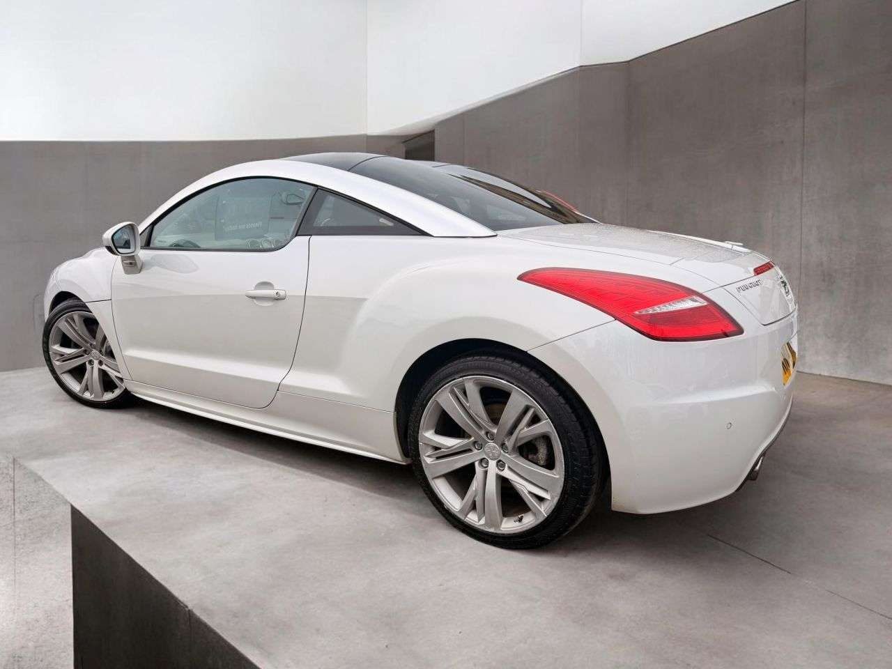 A 2014 PEUGEOT RCZ 2.0 HDi GT Coupe 2dr Diesel Manual Euro 5 (163 ps) *** FULL BLACK LEATHER I A 2014 PEUGEOT RCZ 2.0 HDi GT Coupe 2dr Diesel Manual Euro 5 (163 ps) *** FULL BLACK LEATHER I