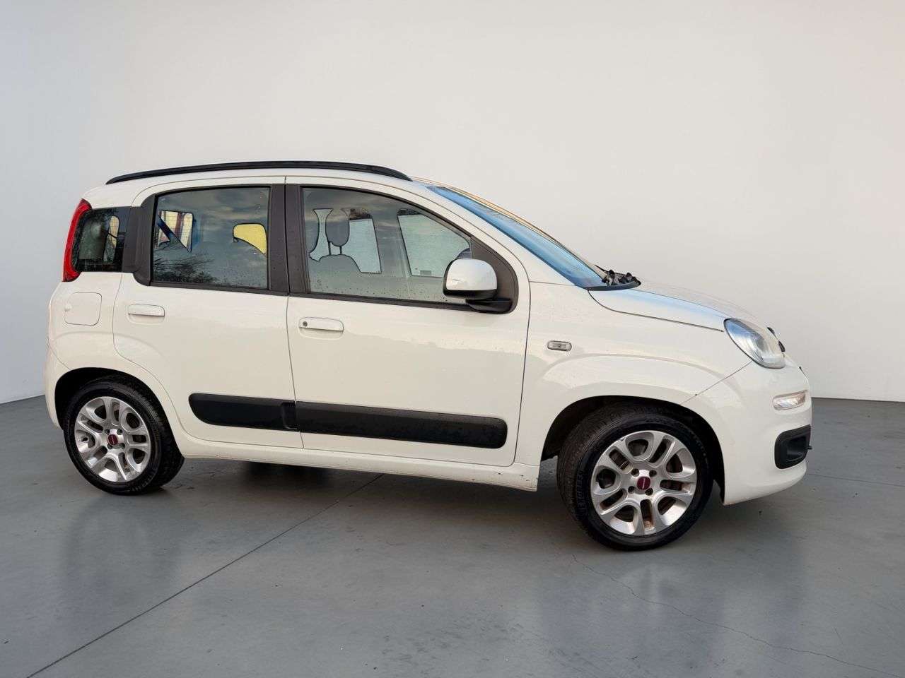 A 2015 FIAT PANDA 1.2 Lounge Hatchback 5dr Petrol Manual Euro 6 (69 bhp) A 2015 FIAT PANDA 1.2 Lounge Hatchback 5dr Petrol Manual Euro 6 (69 bhp)