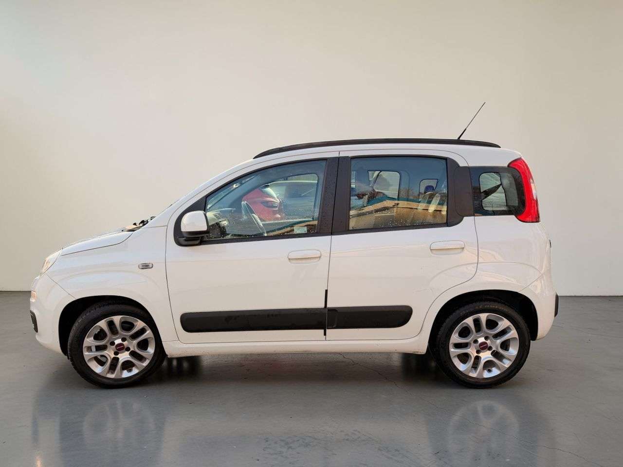A 2015 FIAT PANDA 1.2 Lounge Hatchback 5dr Petrol Manual Euro 6 (69 bhp) A 2015 FIAT PANDA 1.2 Lounge Hatchback 5dr Petrol Manual Euro 6 (69 bhp)