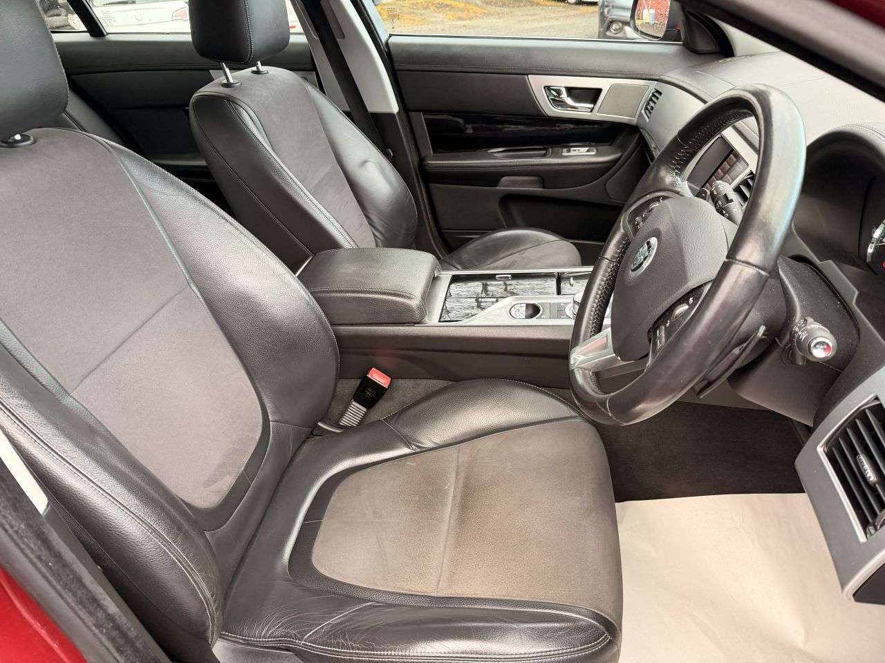 2013 JAGUAR XF 2013 JAGUAR XF