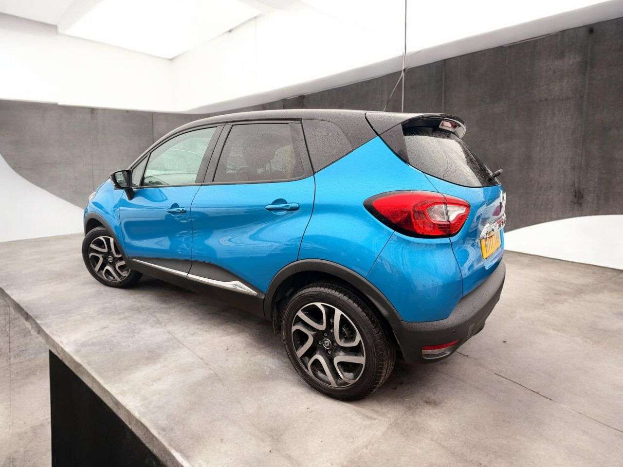 A 2017 RENAULT CAPTUR 1.5 dCi ENERGY Dynamique S Nav SUV 5dr Diesel Manual Euro 6 (s/s) (90 ps) * A 2017 RENAULT CAPTUR 1.5 dCi ENERGY Dynamique S Nav SUV 5dr Diesel Manual Euro 6 (s/s) (90 ps) *