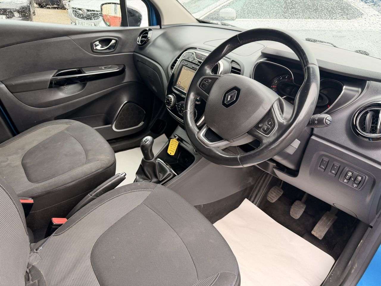 2017 RENAULT CAPTUR 2017 RENAULT CAPTUR