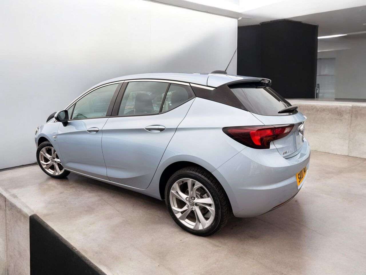 A 2016 VAUXHALL ASTRA 1.4i Turbo SRi Hatchback 5dr Petrol Manual Euro 6 (150 ps) *** ONLY 68K MIL A 2016 VAUXHALL ASTRA 1.4i Turbo SRi Hatchback 5dr Petrol Manual Euro 6 (150 ps) *** ONLY 68K MIL