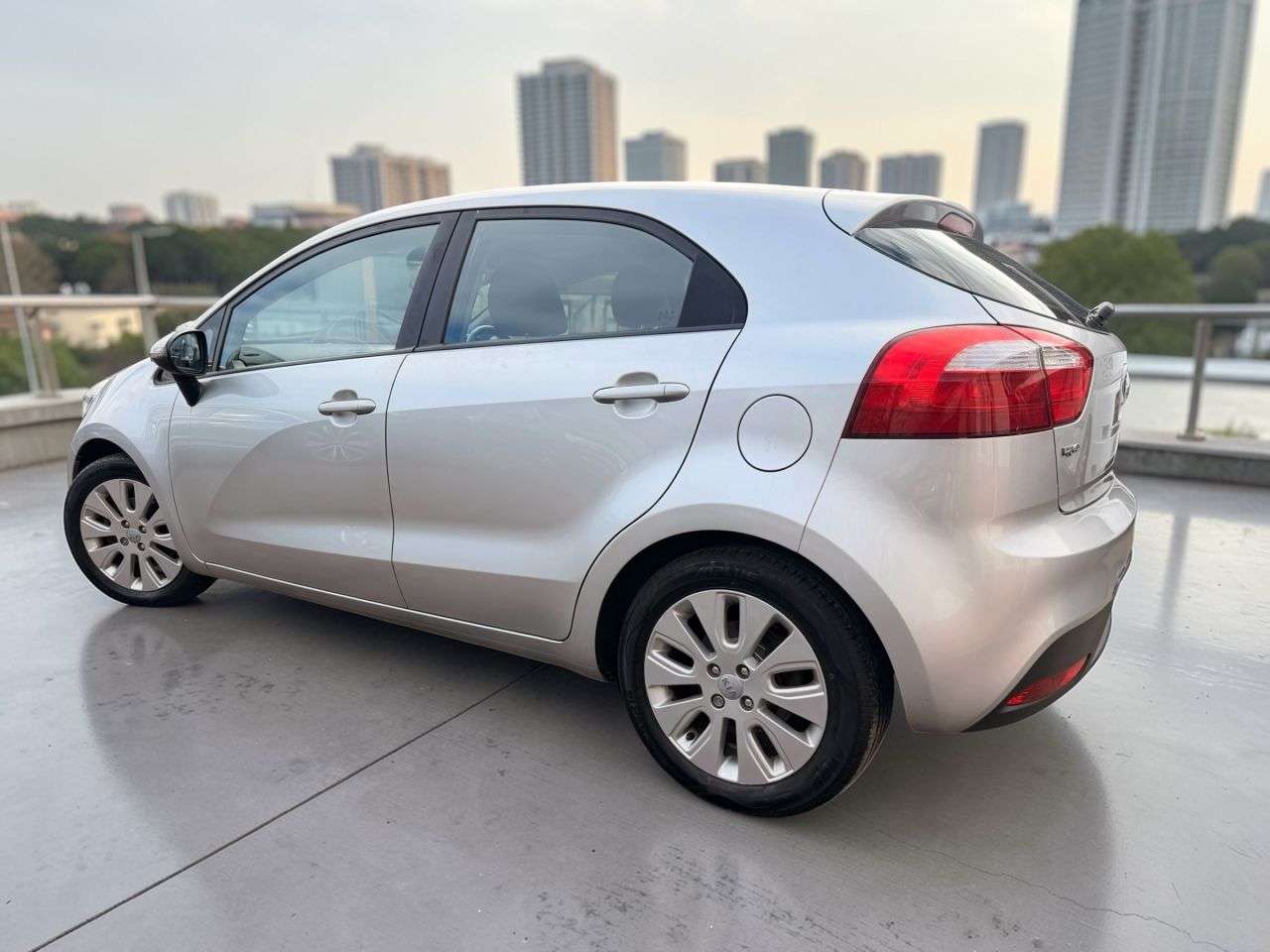 2013 KIA RIO 2013 KIA RIO