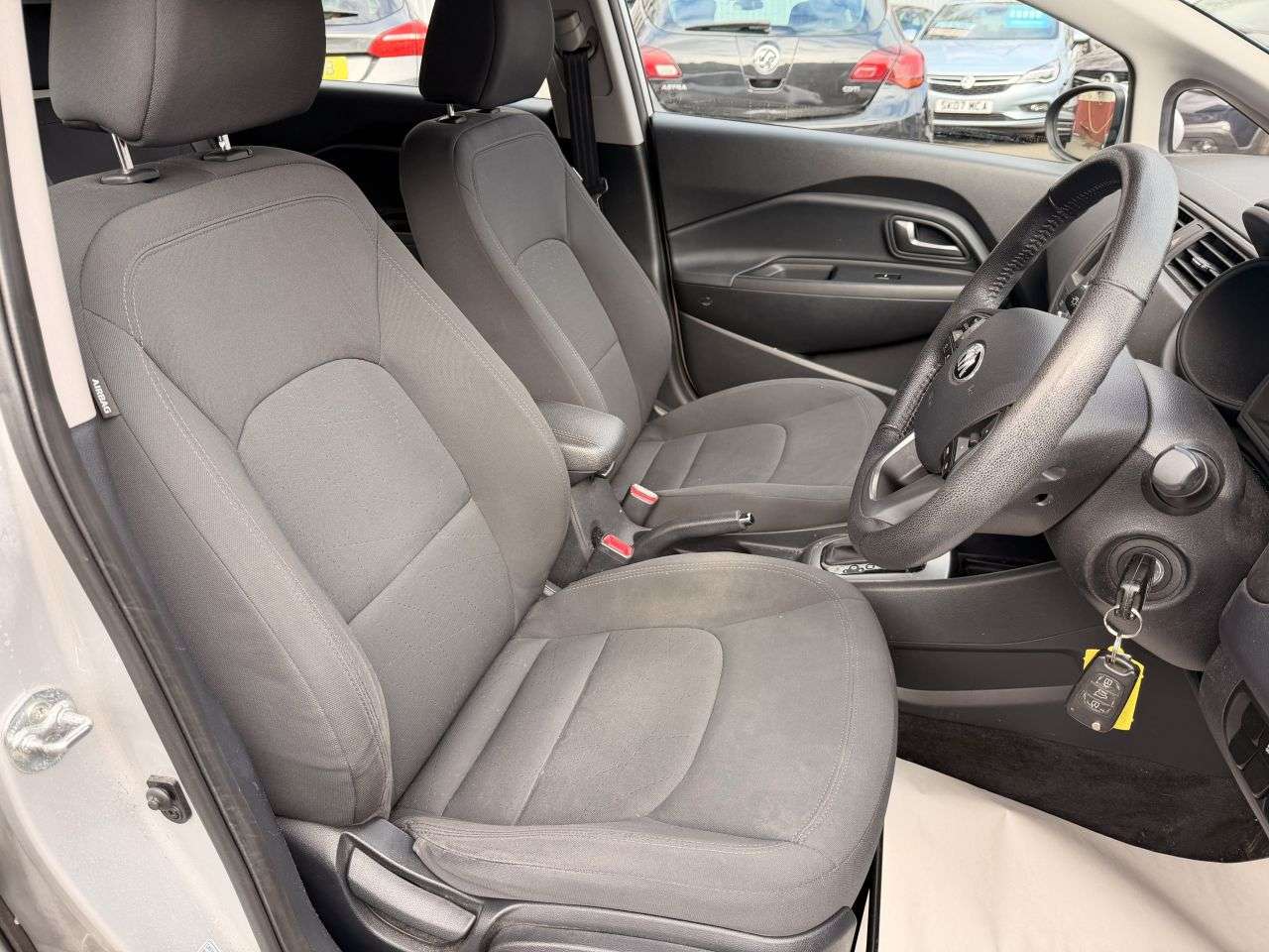 2013 KIA RIO 2013 KIA RIO