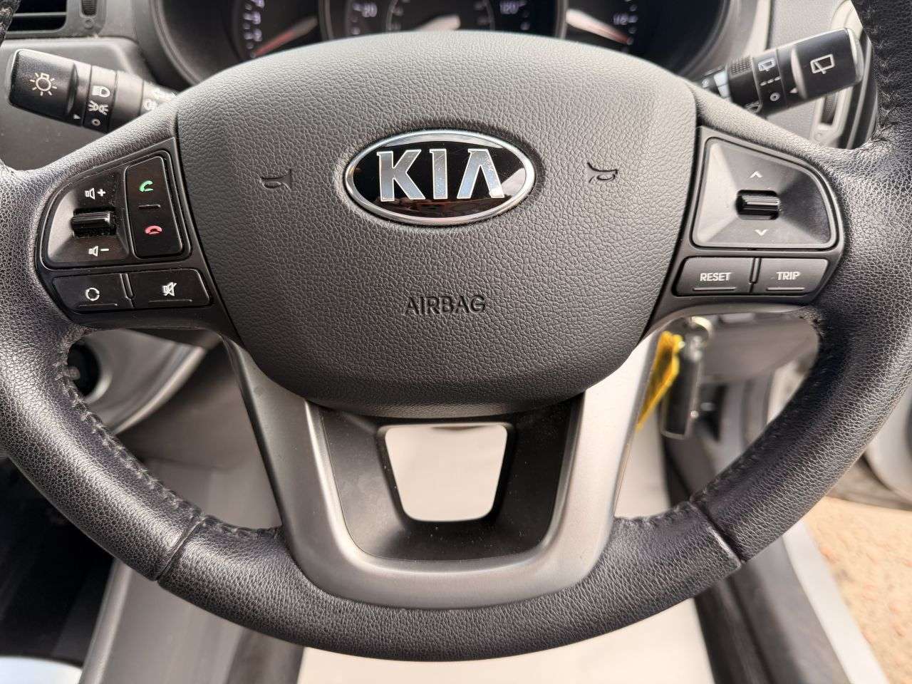 2013 KIA RIO 2013 KIA RIO