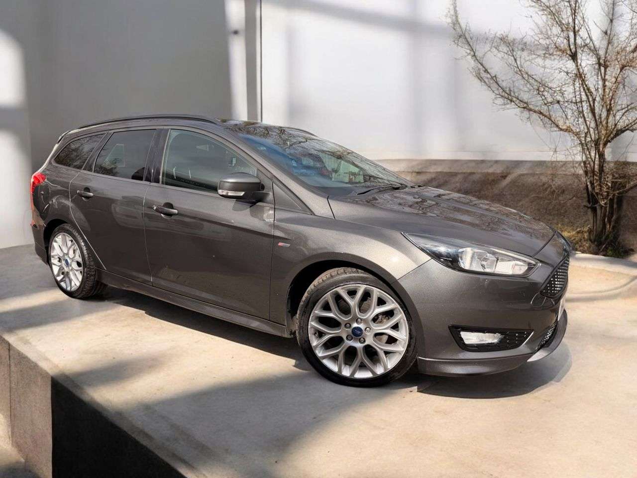 A 2017 FORD FOCUS 1.5 TDCi EcoBoost ST-Line Estate 5dr Diesel Manual Euro 6 (s/s) (120 ps) ** A 2017 FORD FOCUS 1.5 TDCi EcoBoost ST-Line Estate 5dr Diesel Manual Euro 6 (s/s) (120 ps) **