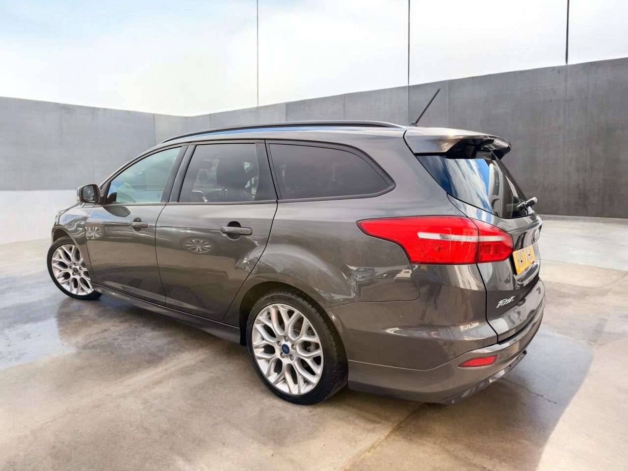 A 2017 FORD FOCUS 1.5 TDCi EcoBoost ST-Line Estate 5dr Diesel Manual Euro 6 (s/s) (120 ps) ** A 2017 FORD FOCUS 1.5 TDCi EcoBoost ST-Line Estate 5dr Diesel Manual Euro 6 (s/s) (120 ps) **
