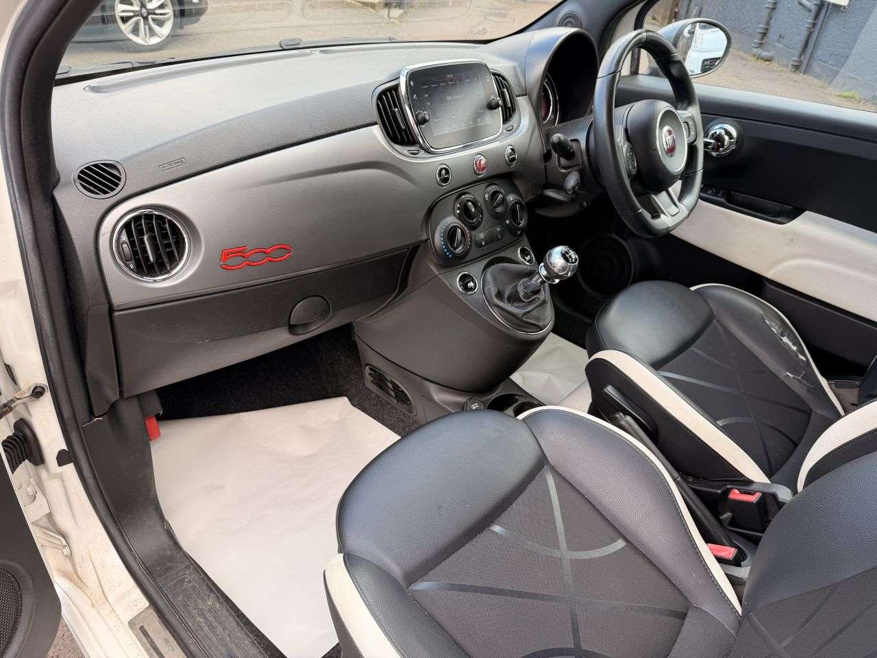 2017 FIAT 500 2017 FIAT 500